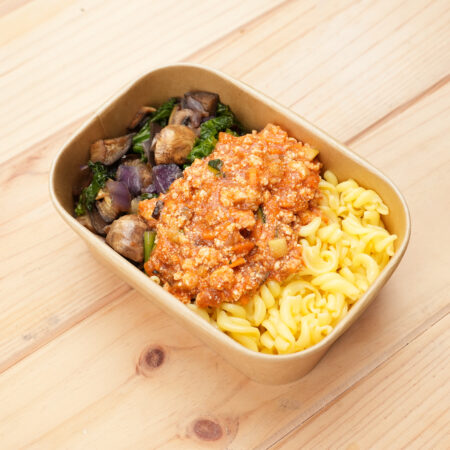 Bolonhesa de Tofu com Legumes