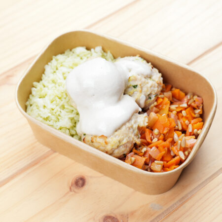 Almôndegas de Frango com Lima e Cebolinho com Molho Tahini