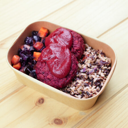 Hambúrguer de Grão e Beterraba e Molho Ketchup Paleo